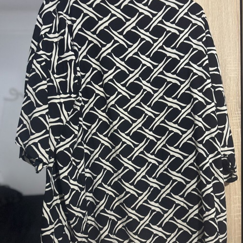 Kimono Ble Resort Collection like new, black and beige, one size