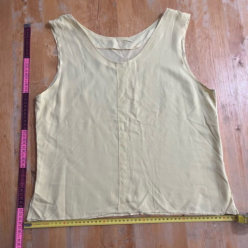 Summer sleeveless blouse like new, yellow
