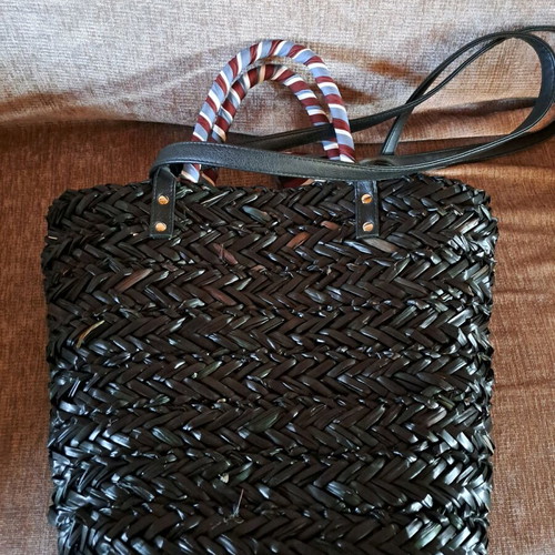 Gioseppo shoulder/hand bag like new, black with blue lining