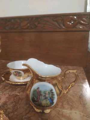 Waldershof Bavaria coffee set 22k gold like new, collectible