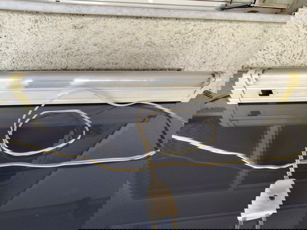 Φωτιστικό σκαφάκι της DANPEX με κάλυμμα λάμπας φθορισμού μήκους 59εκ.