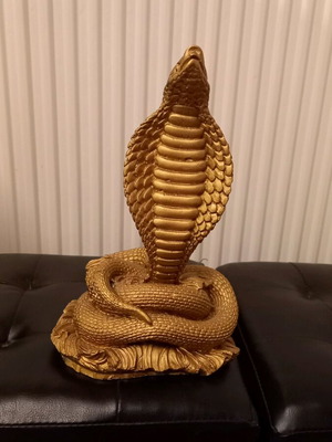 Decorative king cobra statue like new, bronze