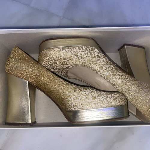 Wedding shoes size 35 like new, beige and gold pumps
