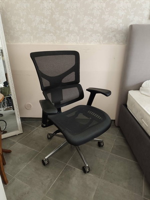 Office chair used with mesh back and removable headrest