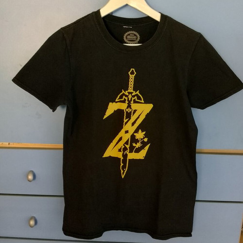 Zelda kids t shirt small used, black
