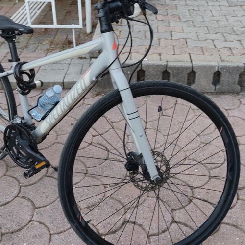 Specialized Vita road bike like new, disc brakes, 27 inch wheels