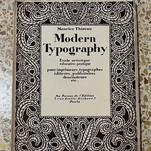 Modern Typography book like new, French