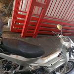 Μηχανάκι Kawasaki Kaze 115 μεταχειρισμένο, ασημί, με μπαγκαζιέρα Givi