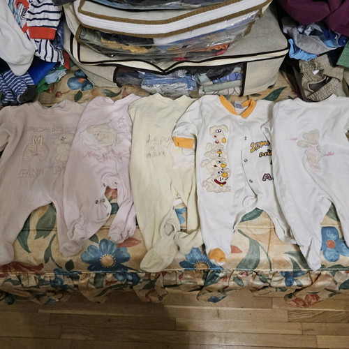 Baby girl outing rompers used, pack of 9