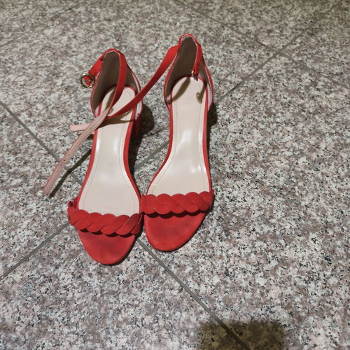 H&M red sandals like new, size 38