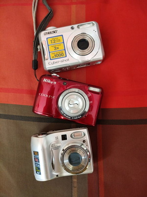 Cameras used, pack of 3, for spare parts