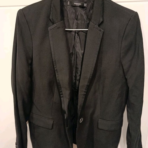 Mango women's jacket black like new, size XL