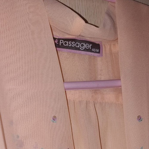 Passager Pink Shirt Size 40 New Floral Pattern