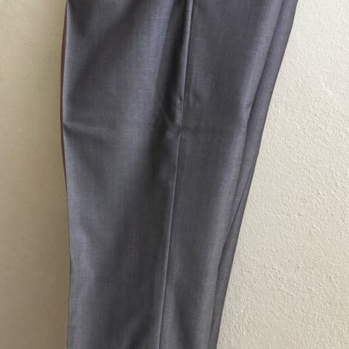 Hugo Boss gray suit like new, size 50