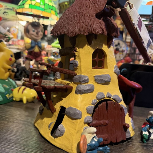 Smurfs Windmill 1981 with two figures used