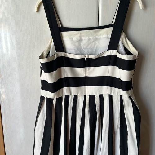 Dress No 14 / 42 like new, cotton satin fabric