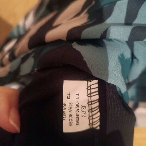 IFOS women's dress with 3/4 sleeve, pleated skirt and belt like new, black and green