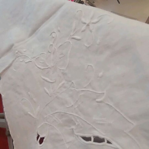 Tablecloth 79x79 white with embroidery like new