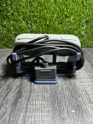 SNES controller stand with cable holder new