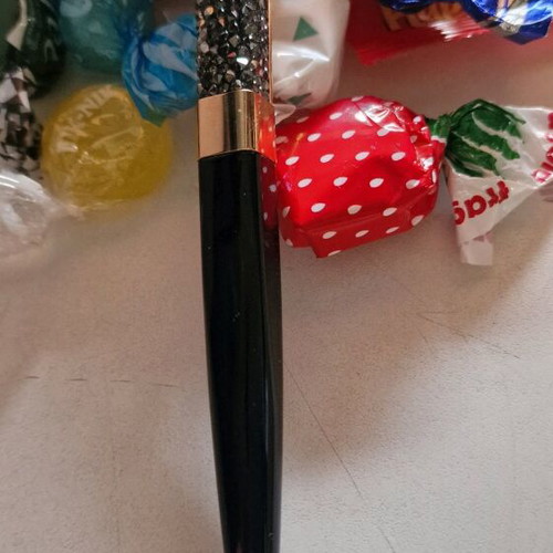 Swarovski pen with crystals like new