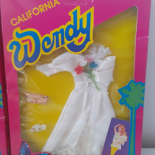 Wendy doll dress sets, closed, both together