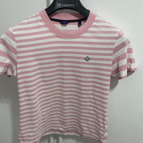 Gant T-shirt like new, size M, white and pink