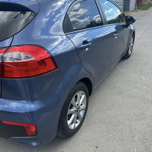 Kia Rio 1.4 petrol sedan 2015 manual like new