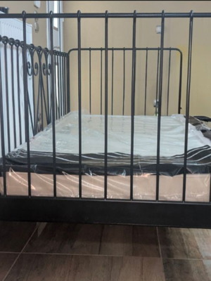Iron bed frame with mattress like new 0.90x2.00 m