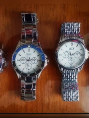 Unisex watches new, pack of 6 with bracelet