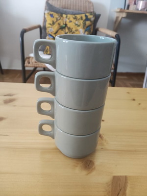 Mugs made in England new condition