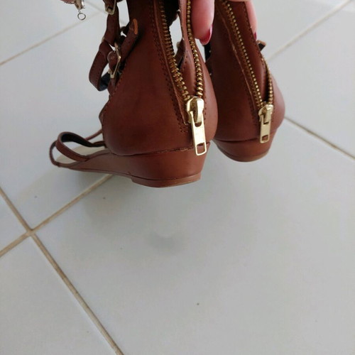 Flat sandals with chains, size 39, brown and gold