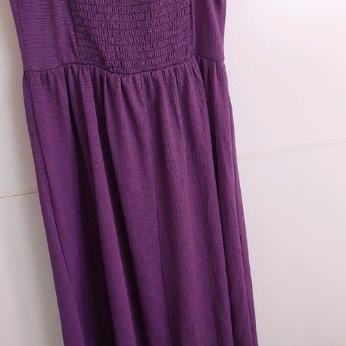 Purple dress with straps like new, size XS, Inside