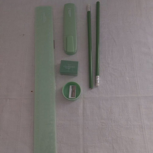 Writing set 7 pieces new with plastic storage case
