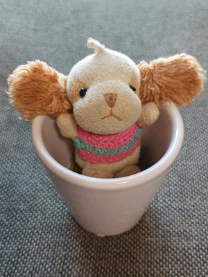 Decorative cup with plush dog like new
