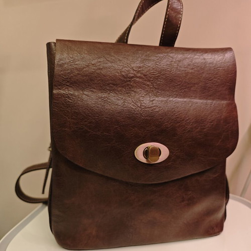Thiros brown backpack like new