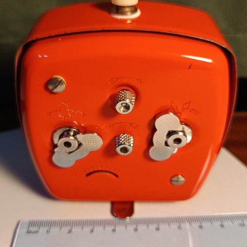 Peter analog table clock used