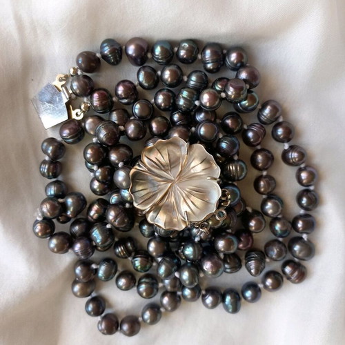 Black Pearls Necklace vintage used