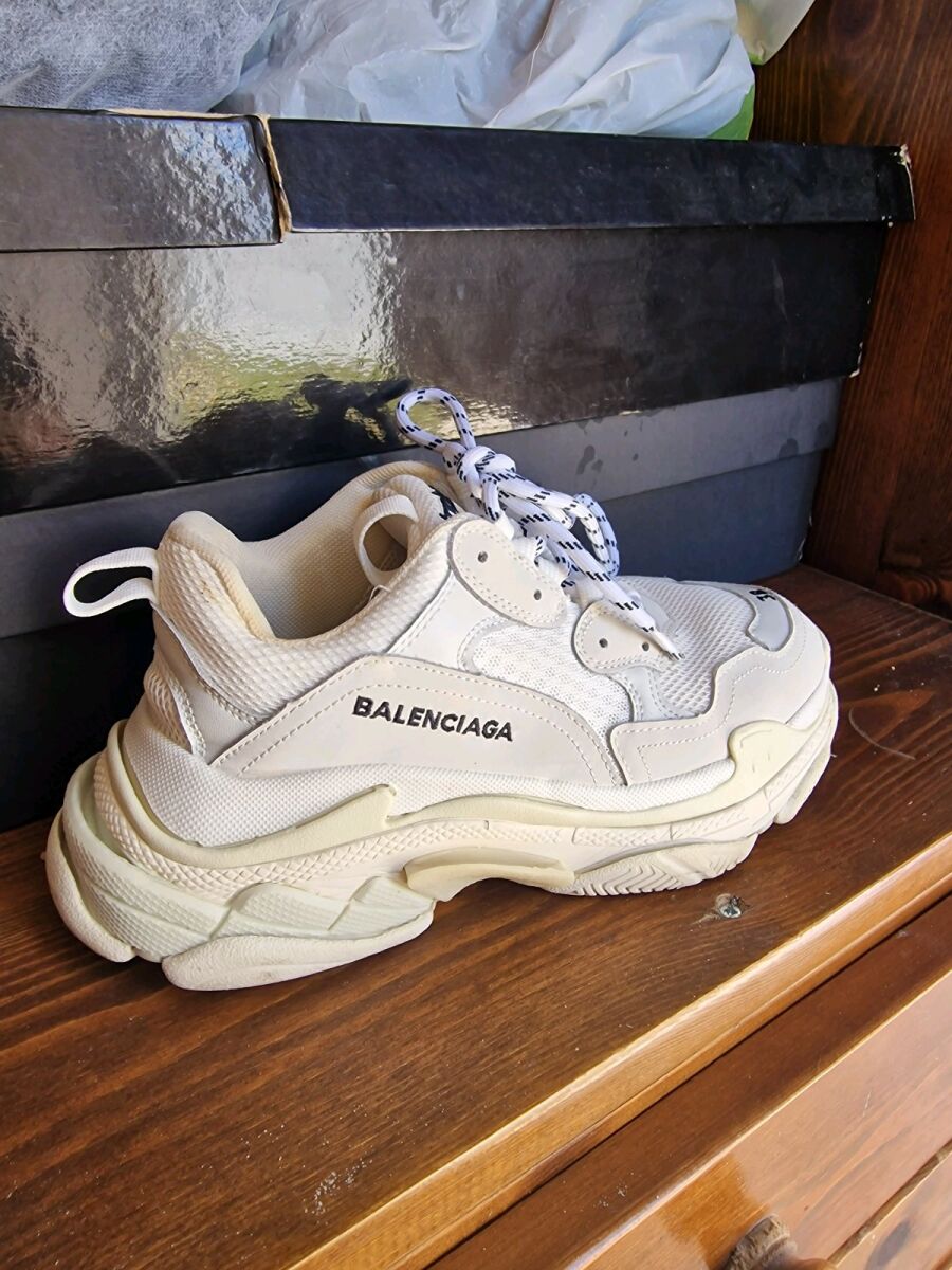 Balenciaga sneakers size 38 used, white… - € 90,00 - Vendora.cy