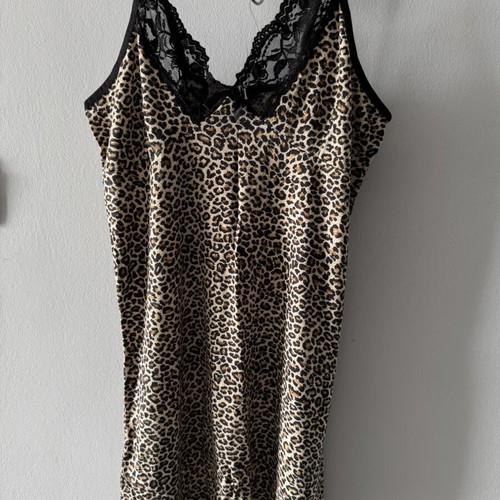 Nightdress XL with black and brown leopard print and lace