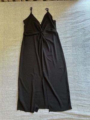 Mango dress with slit and adjustable straps like new, black