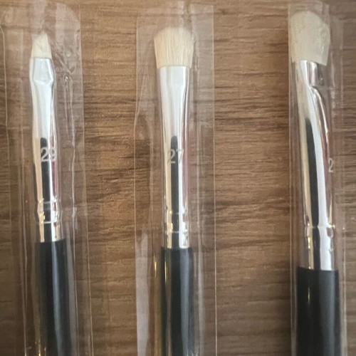 Blery professional brush set of 7 new with Inglot pigment gift
