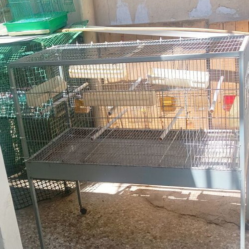 Large bird cage like new with 6 external feeders and 4 waterers