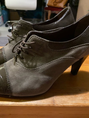 Claudia Mare ankle boots like new, green, size 40