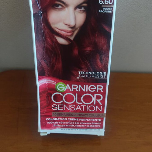 Garnier Color Sensation hair dye, shade 6.60 red