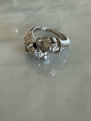 Vintage ring like new, silver