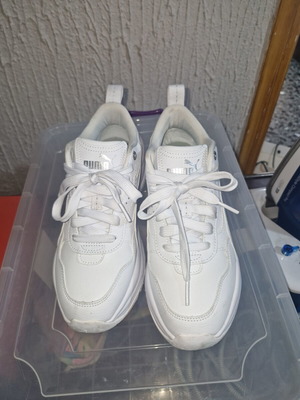 Puma sneakers white, like new, size 38