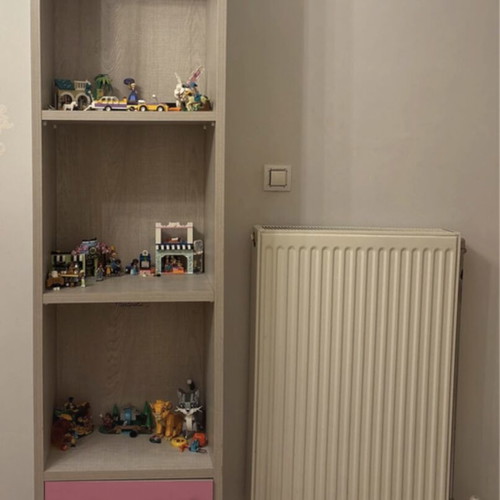 Desk and bookshelf set