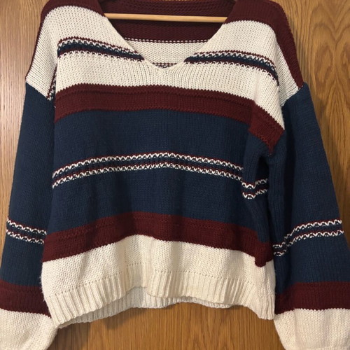 Shein colorful pullover like new, size M