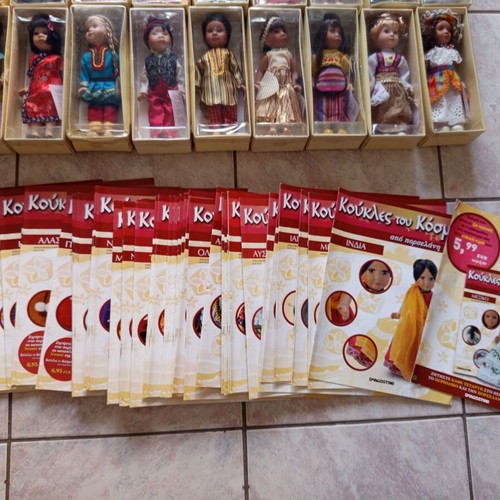 Porcelain dolls of the world new, complete collection of 50 pieces