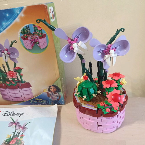 Lego Disney used, excellent condition with minor missing pieces